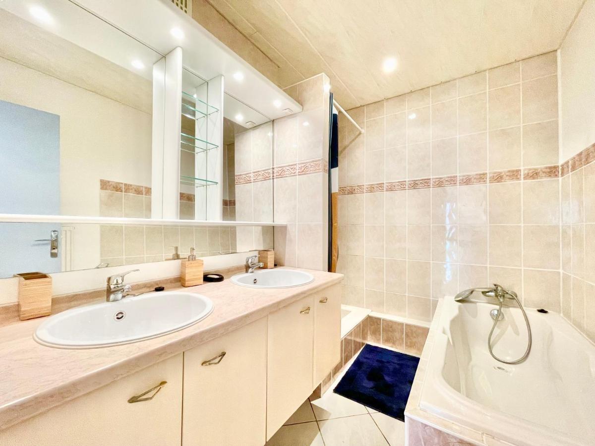 Appartamento Colmar - La Cigogne - Balcon - Vue Degagee - Netflix - Wifi Fibre - Parking Gratuit - Quartier Populaire Esterno foto