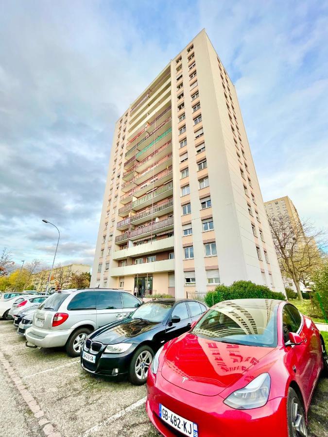 Appartamento Colmar - La Cigogne - Balcon - Vue Degagee - Netflix - Wifi Fibre - Parking Gratuit - Quartier Populaire Esterno foto